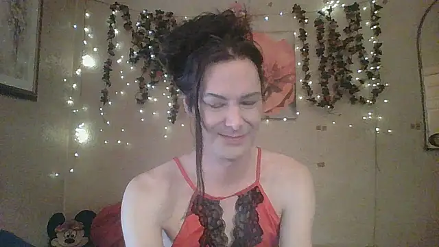 Snapshot of sillymillie4 chatting on March 4, 2026, 6:15 pm sillymillie4 online show from March 4, 2026, 6:15 pm