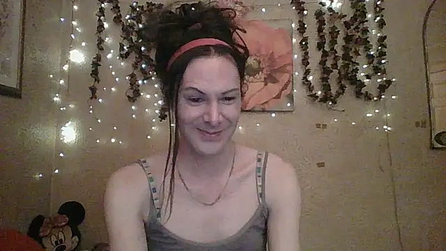 Snapshot of sillymillie4 chatting on May 4, 2026, 7:00 am sillymillie4 online show from May 4, 2026, 7:00 am