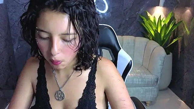 Lisa Doll Tx online show from February 23, 2026, 8:09 pm