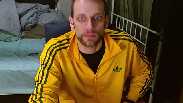 cguffey2284 online show from February 18, 2026, 12:30 am