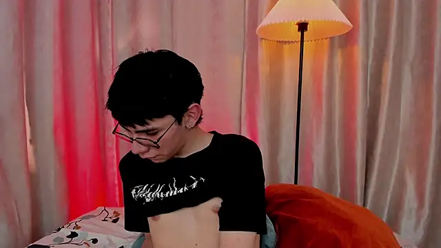 Demian Hush online show from February 21, 2026, 7:27 pm