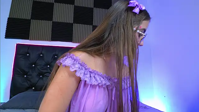 Snapshot of Annie_Peach chatting on July 12, 2026, 3:02 pm Annie Peach online show from July 12, 2026, 3:02 pm