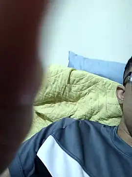 MOREN044 online show from March 13, 2026, 2:05 am