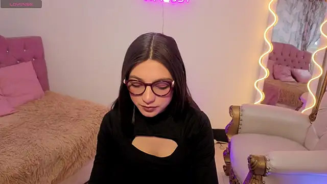 Snapshot of MAHYRA_TAY chatting on March 4, 2026, 7:10 pm MAHYRA TAY online show from March 4, 2026, 7:10 pm