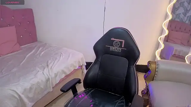 Snapshot of MAHYRA_TAY chatting on March 12, 2026, 7:07 pm MAHYRA TAY online show from March 12, 2026, 7:07 pm