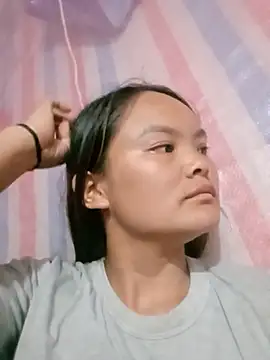Snapshot of Luminana chatting on August 6, 2026, 3:18 pm Luminana online show from August 6, 2026, 3:18 pm