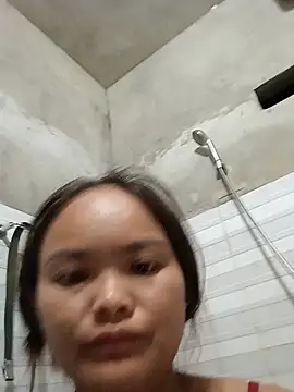 Snapshot of Luminana chatting on July 28, 2026, 7:39 pm Luminana online show from July 28, 2026, 7:39 pm