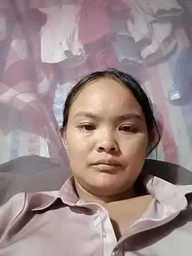 Snapshot of Luminana chatting on August 5, 2026, 1:05 pm Luminana online show from August 5, 2026, 1:05 pm