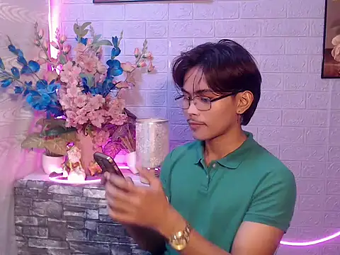 twink ivanxxxx online show from July 22, 2026, 11:45 am