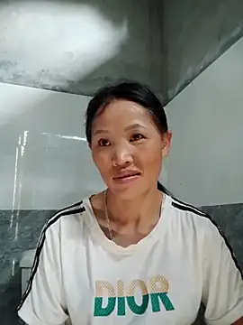 nhynhy11 online show from March 16, 2026, 2:41 am