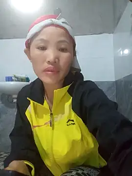 nhynhy11 online show from March 3, 2026, 12:39 am