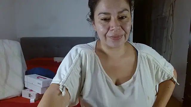 Snapshot of Karo_sexy chatting on March 5, 2026, 6:43 am Karo sexy online show from March 5, 2026, 6:43 am