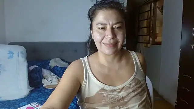Karo sexy online show from May 18, 2026, 7:40 pm