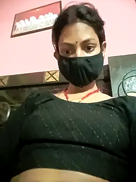 BIG QWEEN NO1 online show from March 18, 2026, 7:37 pm