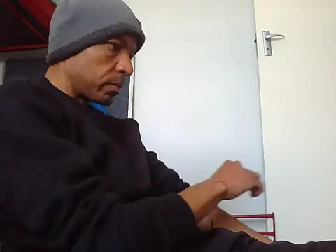 Snapshot of lavelle26 chatting on May 16, 2026, 10:47 am lavelle26 online show from May 16, 2026, 10:47 am