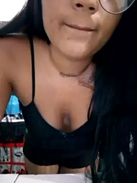 Snapshot of Zoe_Renata chatting on April 18, 2026, 10:17 am Zoe Renata online show from April 18, 2026, 10:17 am