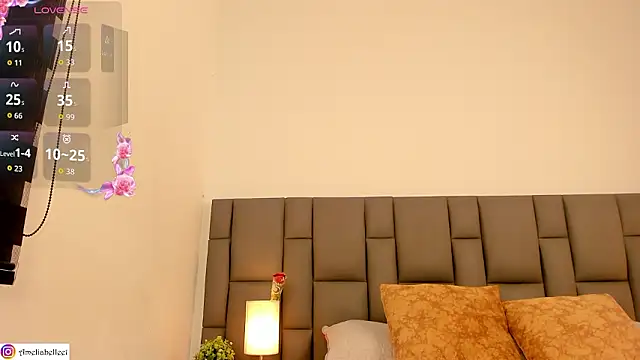 Amelie Belle  online show from March 10, 2026, 1:59 pm