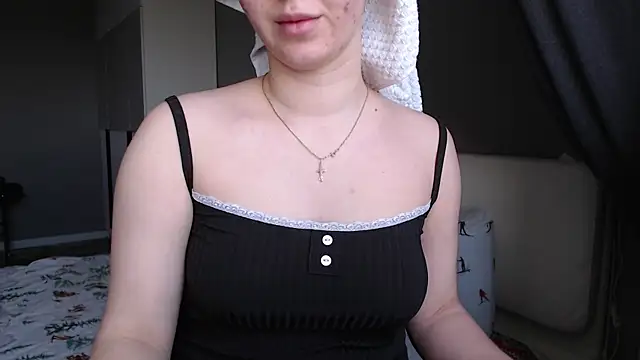 Reyleys online show from March 25, 2026, 9:19 am