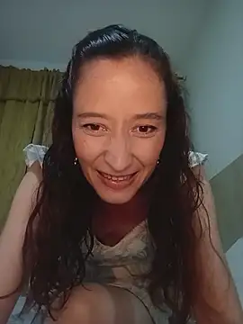 Snapshot of Aurabloom_1 chatting on April 9, 2026, 11:16 am Aurabloom 1 online show from April 9, 2026, 11:16 am