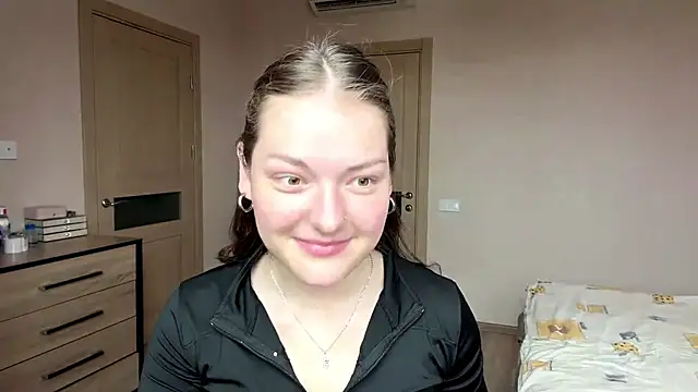 Snapshot of Milayouknow chatting on April 26, 2026, 11:29 am Milayouknow online show from April 26, 2026, 11:29 am
