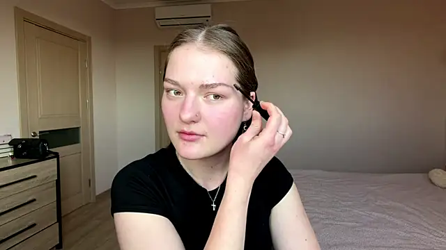 Snapshot of Milayouknow chatting on May 4, 2026, 2:31 pm Milayouknow online show from May 4, 2026, 2:31 pm
