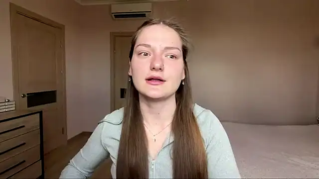 Snapshot of Milayouknow chatting on April 29, 2026, 11:14 am Milayouknow online show from April 29, 2026, 11:14 am