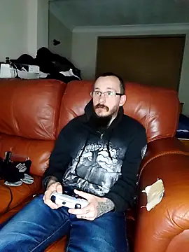 Castbotter1995 online show from April 25, 2026, 9:23 pm