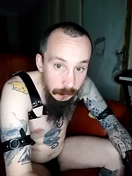 Castbotter1995 online show from April 24, 2026, 9:28 pm