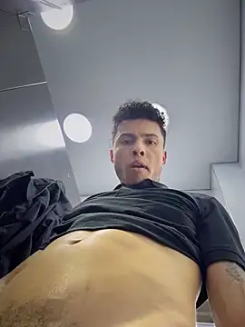 Snapshot of Eros_lee chatting on March 3, 2026, 6:15 pm Eros lee online show from March 3, 2026, 6:15 pm