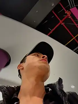 Snapshot of Eros_lee chatting on March 22, 2026, 4:30 pm Eros lee online show from March 22, 2026, 4:30 pm