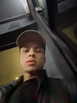 Snapshot of Eros_lee chatting on March 12, 2026, 3:45 am Eros lee online show from March 12, 2026, 3:45 am