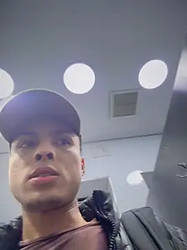 Snapshot of Eros_lee chatting on March 17, 2026, 12:02 am Eros lee online show from March 17, 2026, 12:02 am