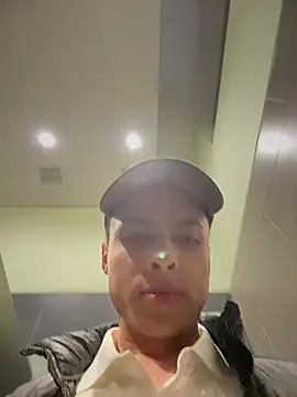 Snapshot of Eros_lee chatting on March 9, 2026, 2:04 am Eros lee online show from March 9, 2026, 2:04 am