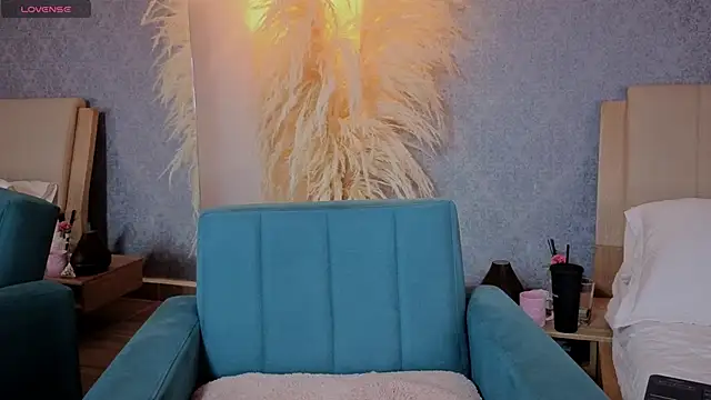 Snapshot of katt_souza1 chatting on May 8, 2026, 3:43 am katt souza1 online show from May 8, 2026, 3:43 am