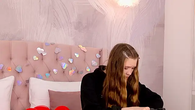 StacyHicks online show from February 14, 2026, 3:12 pm