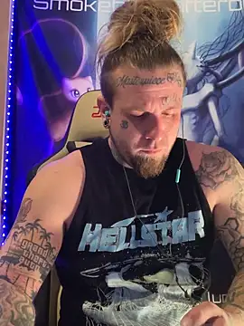 Smokebluntafterblunt online show from February 12, 2026, 4:23 am