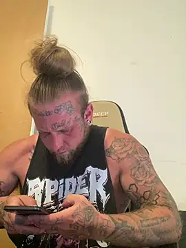 Snapshot of Smokebluntafterblunt chatting on July 5, 2026, 4:19 am Smokebluntafterblunt online show from July 5, 2026, 4:19 am