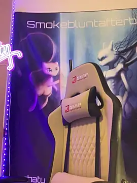 Smokebluntafterblunt online show from February 15, 2026, 12:26 pm