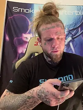 Smokebluntafterblunt online show from February 9, 2026, 3:21 pm