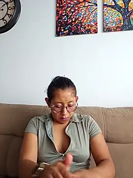 Snapshot of Camila_Lopez1 chatting on March 13, 2026, 2:11 pm Camila Lopez1 online show from March 13, 2026, 2:11 pm