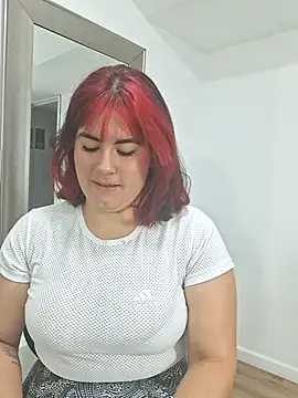 Snapshot of Katey_Curvy01_ chatting on March 18, 2026, 11:24 am Katey Curvy01 online show from March 18, 2026, 11:24 am