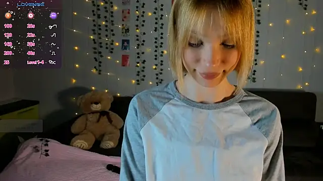 Kiracute18 online show from February 20, 2026, 4:53 pm