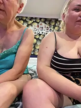 Mommy-girl-Lola online show from March 15, 2026, 7:10 pm