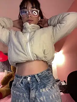 alahia pink online show from February 13, 2026, 3:28 am