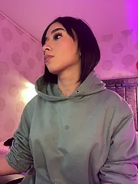 alahia pink online show from March 11, 2026, 2:38 am