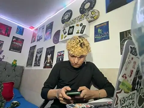 noah beck online show from February 6, 2026, 7:32 pm