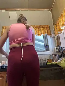 Midnight Munch online show from February 25, 2026, 8:36 am