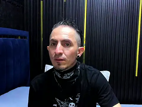 KarloStrom online show from February 10, 2026, 1:32 pm