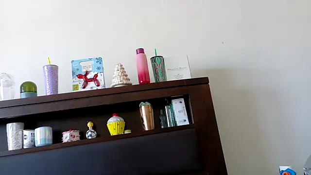 fancycaramel online show from February 8, 2026, 4:37 pm