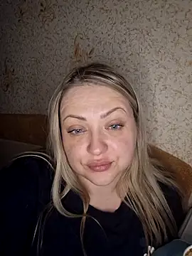 Luna-Secret online show from February 8, 2026, 6:38 pm